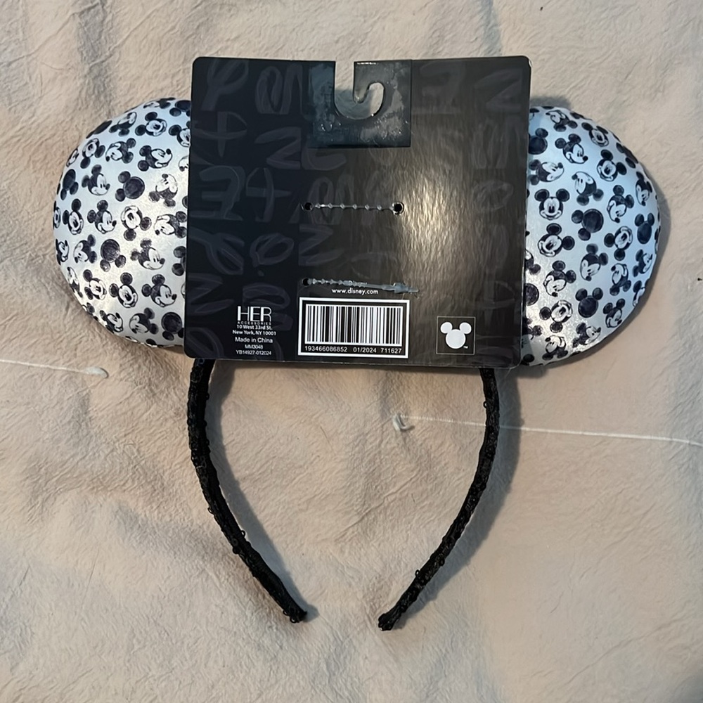 Mickey Ears - Picture 2 of 3